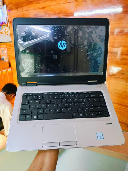 BOXPACK LAPTOP    A+++ MODEL: HP PROBOOK 640 g2 PROCESSOR: I5 6TH GENERATION RAM : 8GB STORAGE 256GB SSD 14' INCH SCREEN  With adapter